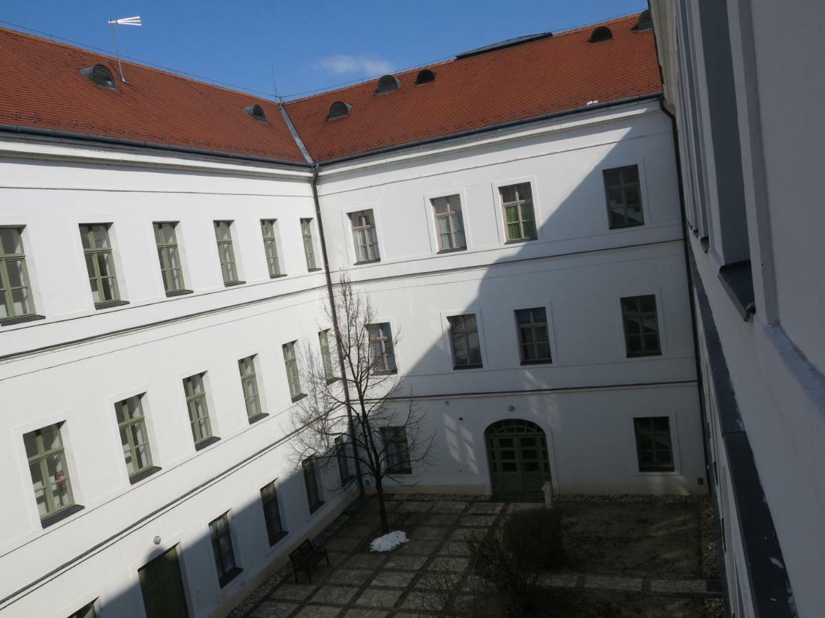 Horvath Villa Apartman Aliz Balatonfured Exterior photo