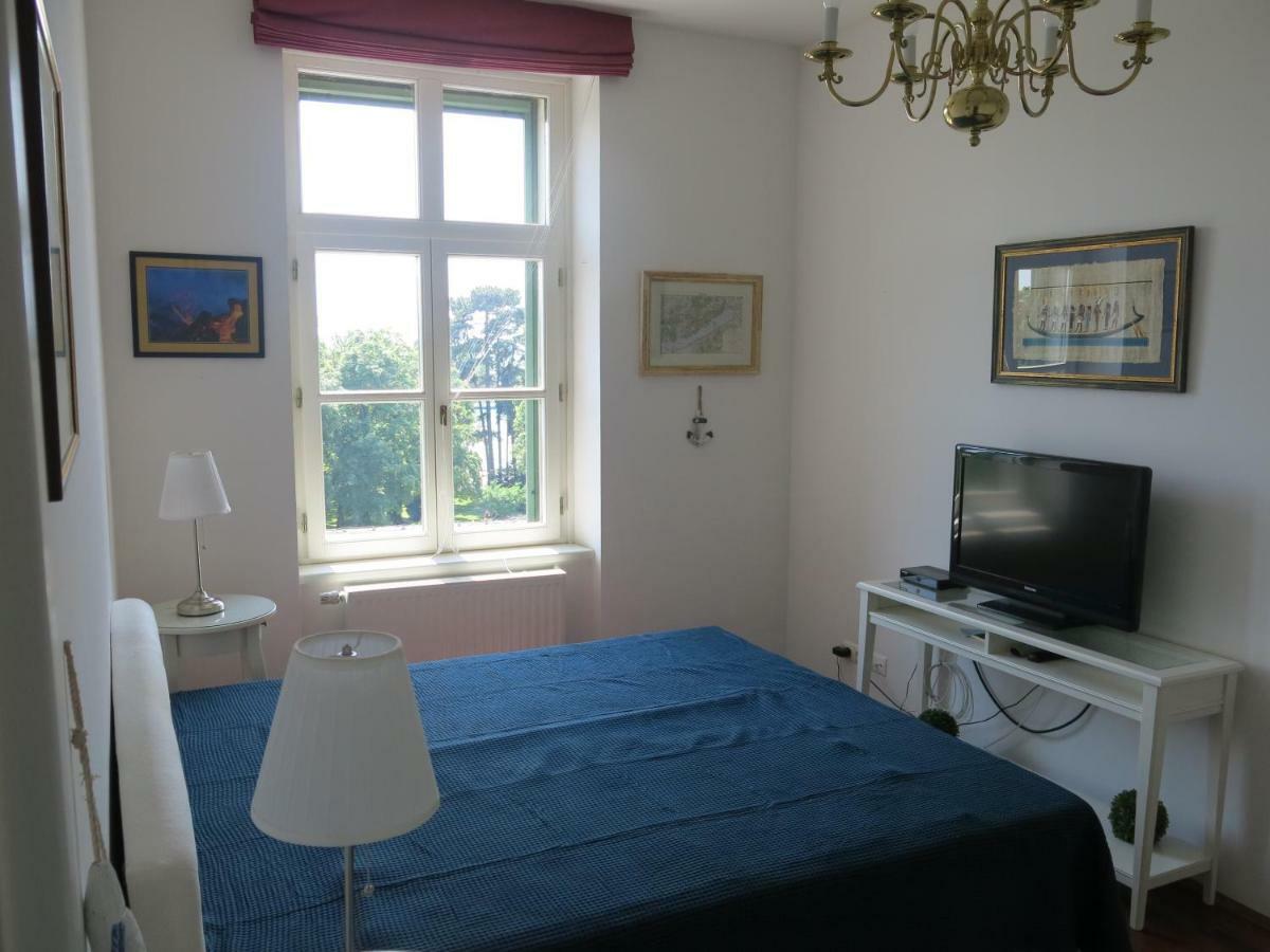 Horvath Villa Apartman Aliz Balatonfured Exterior photo