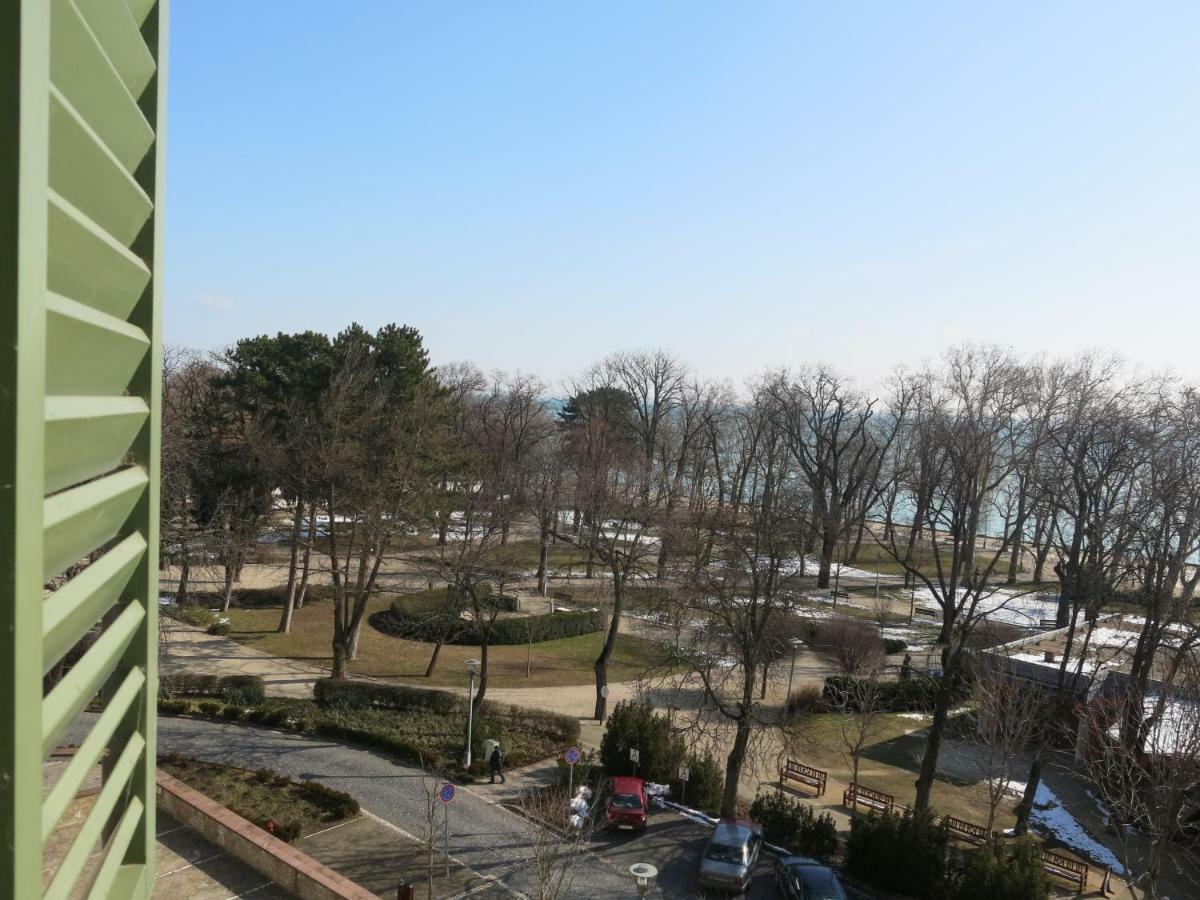 Horvath Villa Apartman Aliz Balatonfured Exterior photo